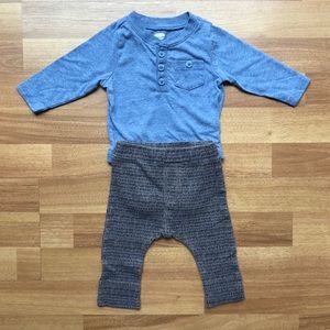Old Navy 3-6 month onesie and pants set
